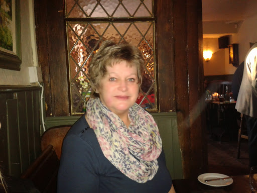 Sylvia Morris Photo 9