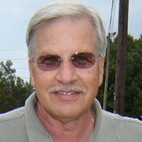 Dennis Elliott Photo 18