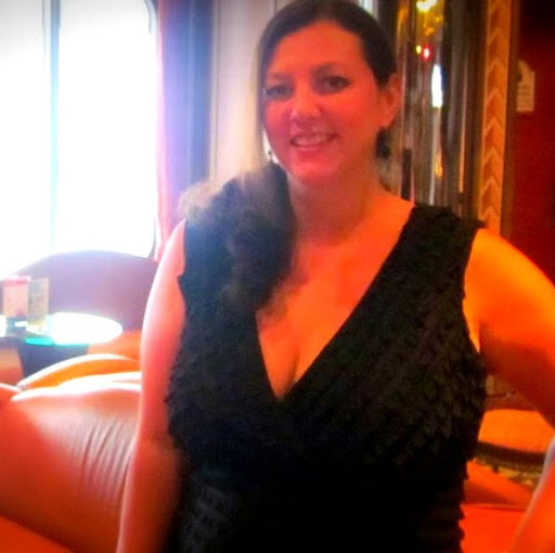 Julie Mcdaniel Photo 39