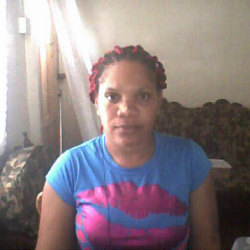 Linda Leslie Photo 22