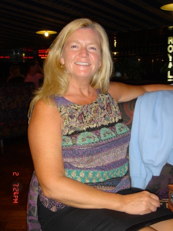 Julia Young Photo 24