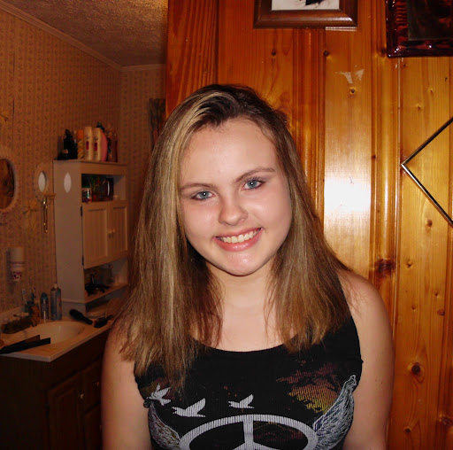 Tiffany Mitchell Photo 4