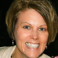 Laura Sanderson Photo 27