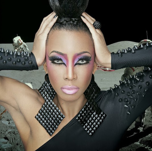 Tiffany Gaines Photo 8