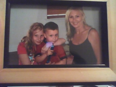 Jennifer Rhoads Photo 17