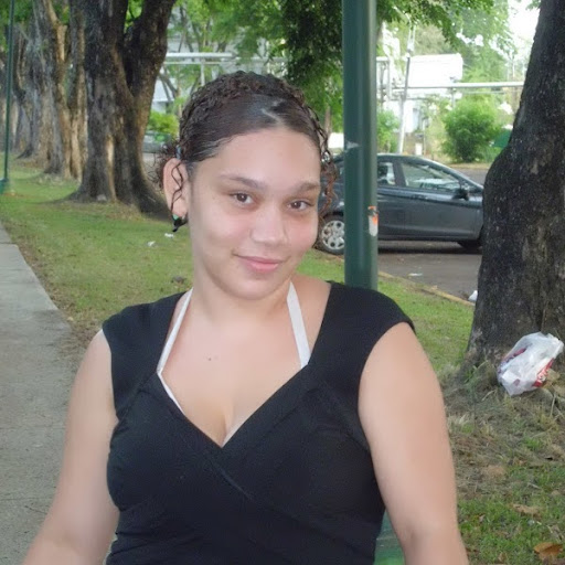 Elisa Colon Photo 12
