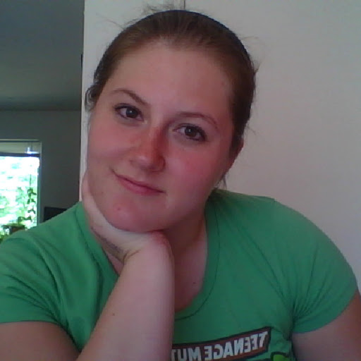 Victoria Jewell Photo 12