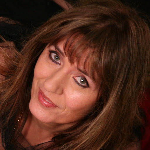 Angela Heinrich Photo 5