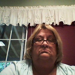 Beth Leonard Photo 37