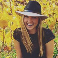 Kate Martin Photo 13