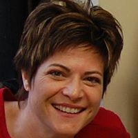 Jenny Holmes Photo 18