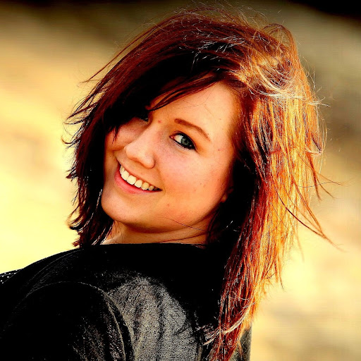 Michelle Reynolds Photo 39