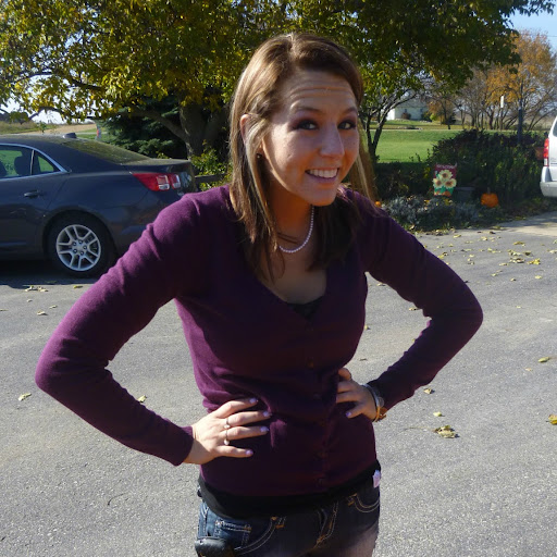 Ashley Bowers Photo 37