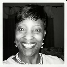 Andrea Ellis Photo 40