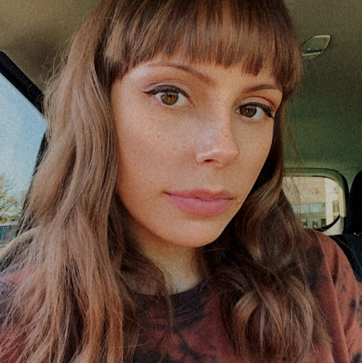 Kristin Elliott Photo 31