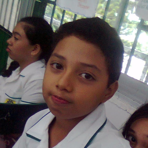 Axel Hernandez Photo 7