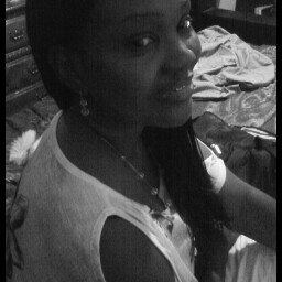 Yvette Henry Photo 11