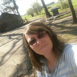 Beth Taylor Photo 21