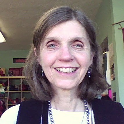 Lynn Davis Photo 20
