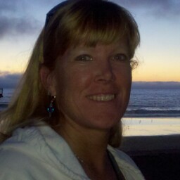 Debora Taylor Photo 26