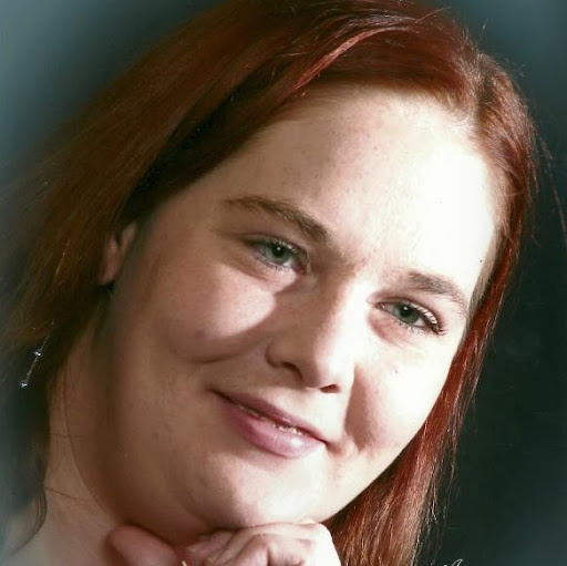 Amy Bertrand Photo 27