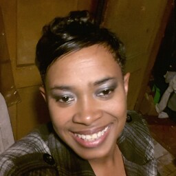Latoya Simmons Photo 23