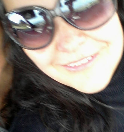 Adriana Luz Photo 14