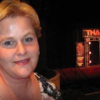 Melanie Brewster Photo 27