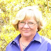 Nancy Hollen Photo 5