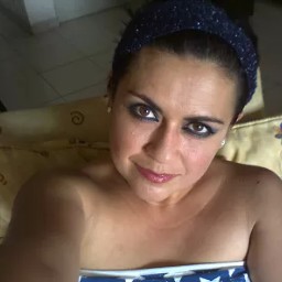 Claudia Valdez Photo 18