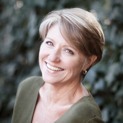 Renee Sullivan Photo 32