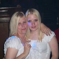 Michelle Fleming Photo 35