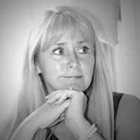 Helen Lawrence Photo 28