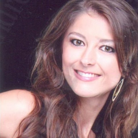 Elizabeth Buss Photo 12
