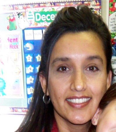 Anna Salinas Photo 18