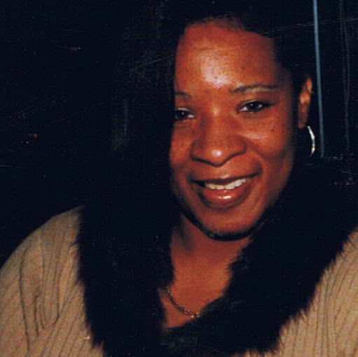 Dorothy Hunter Photo 11