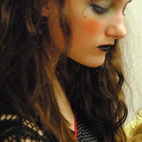 Sarah Weston Photo 41