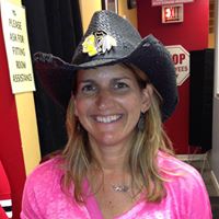 Elizabeth Mellott Photo 8
