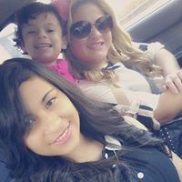 Julia Vargas Photo 39
