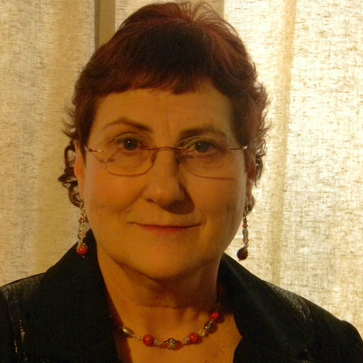 Julie Rutherford Photo 19