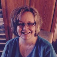 Jennifer Lyle Photo 28