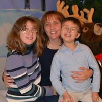 Lori Schneider Photo 40