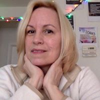 Kathryn Green Photo 45