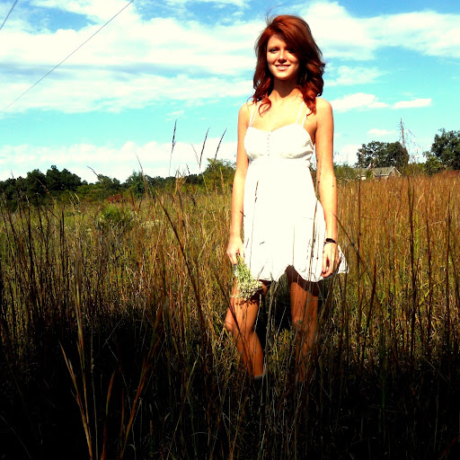 Victoria Gibson Photo 3