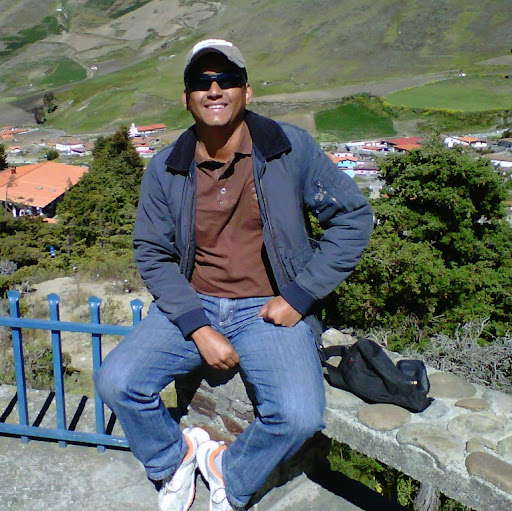 Alexander Sandoval Photo 31
