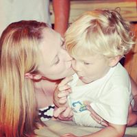 Carolyn Arnold Photo 26