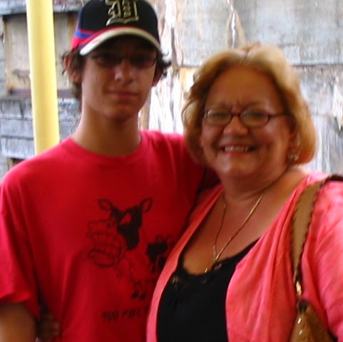 Ruth Manolis Photo 3