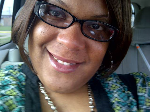 Yolanda Moore Photo 17