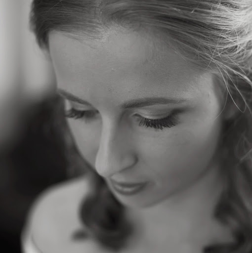 Laura Dwyer Photo 16