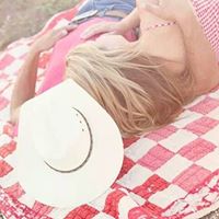 Jennifer Allan Photo 36